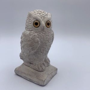 Vintage 1980 Mt St. Helen Volcanic Ash Gold Eyed Owl Statue